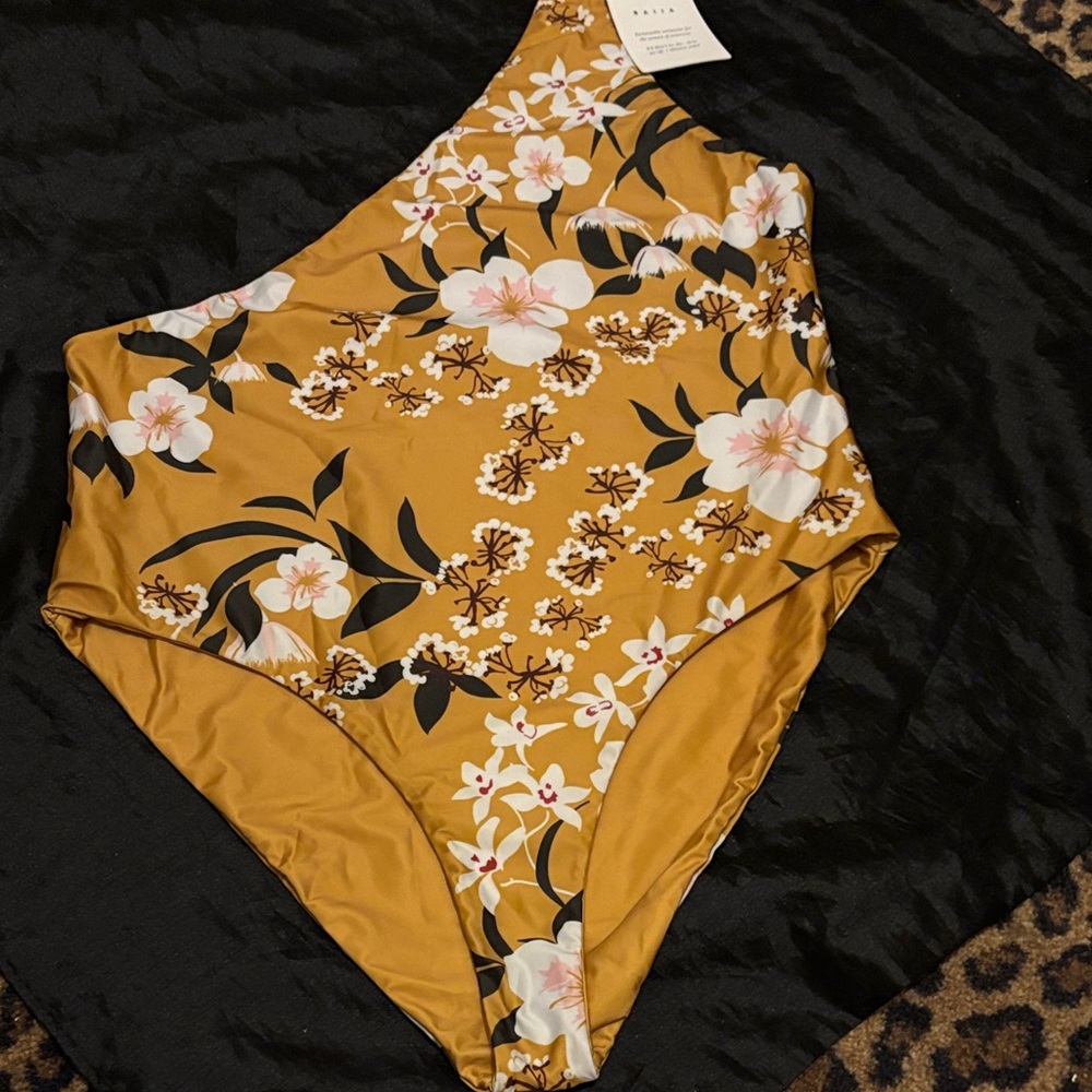 Elegant Floral One Shoulder Swimsuit